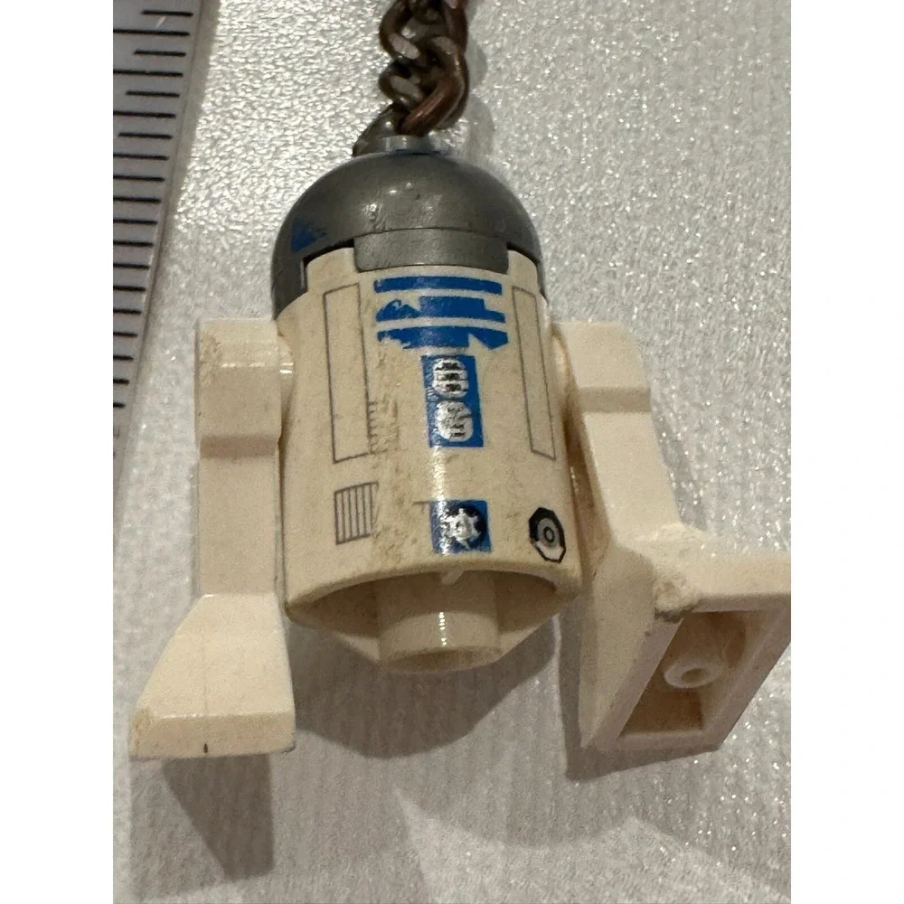 Lego Star Wars R2D2 Minifigure Keychain - Picture 8 of 8